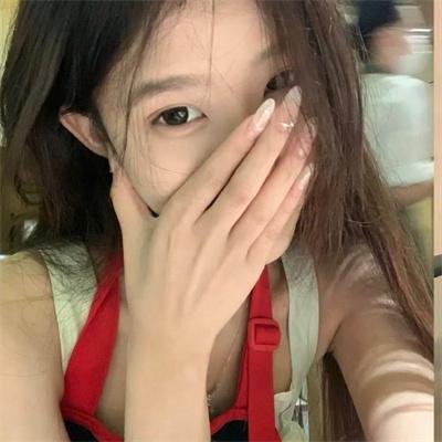 伴游女王